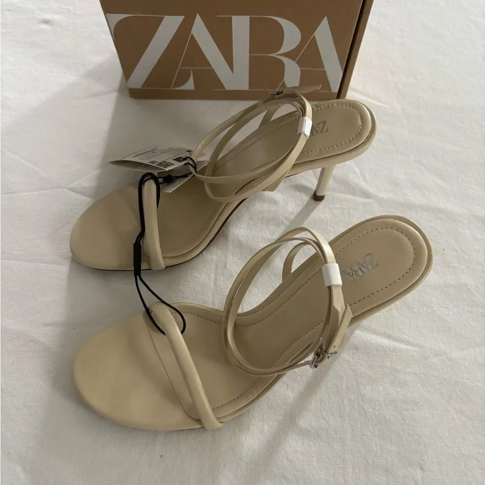 Zara Women's Cream Heels - Picture 2 of 5